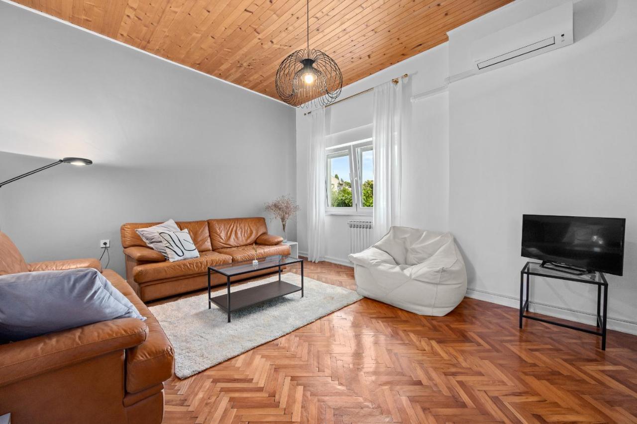 White Imperial Apartment Pula Exterior foto